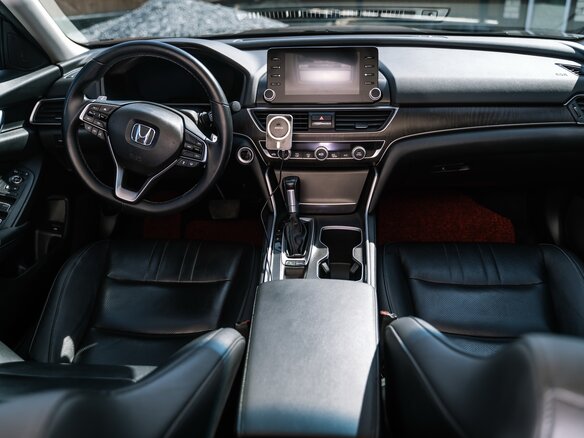 2019 Honda Accord X, серый, 2590000 рублей - вид 7