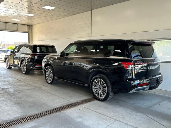 2024 Infiniti QX80 II, чёрный, 15575041 рублей - вид 1