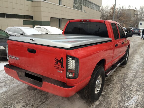 2003 Dodge RAM III (DR/DH), красный - вид 2