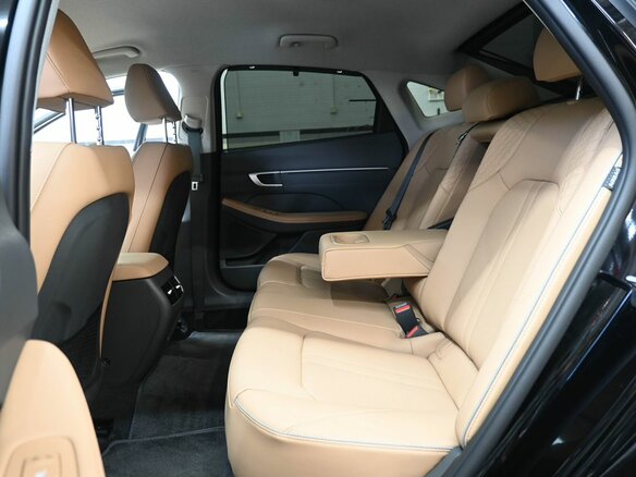 2025 Hyundai Sonata VIII (DN8) Рестайлинг, чёрный, 4319900 рублей - вид 14