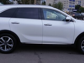2020 Kia Sorento 6-speed III Prime Рестайлинг, белый, 3500000 рублей, вид 3