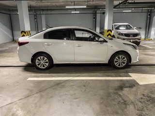 2017 Kia Rio IV, белый, 680000 рублей, вид 1