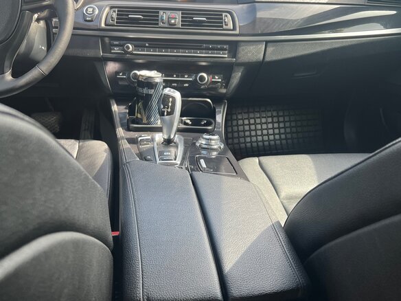 2012 BMW 5 серии 520i VI (F10/F11/F07), чёрный, 1550000 рублей - вид 6