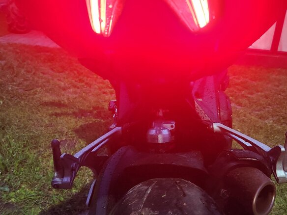 2016 MV Agusta Brutale 800, красный, 899000 рублей - вид 4