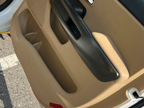 2020 Kia Carnival III, жёлтый, 3750000 рублей - вид 8