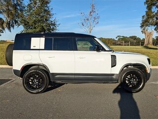 2022 Land Rover Defender 110 II, белый, 8355880 рублей, вид 4