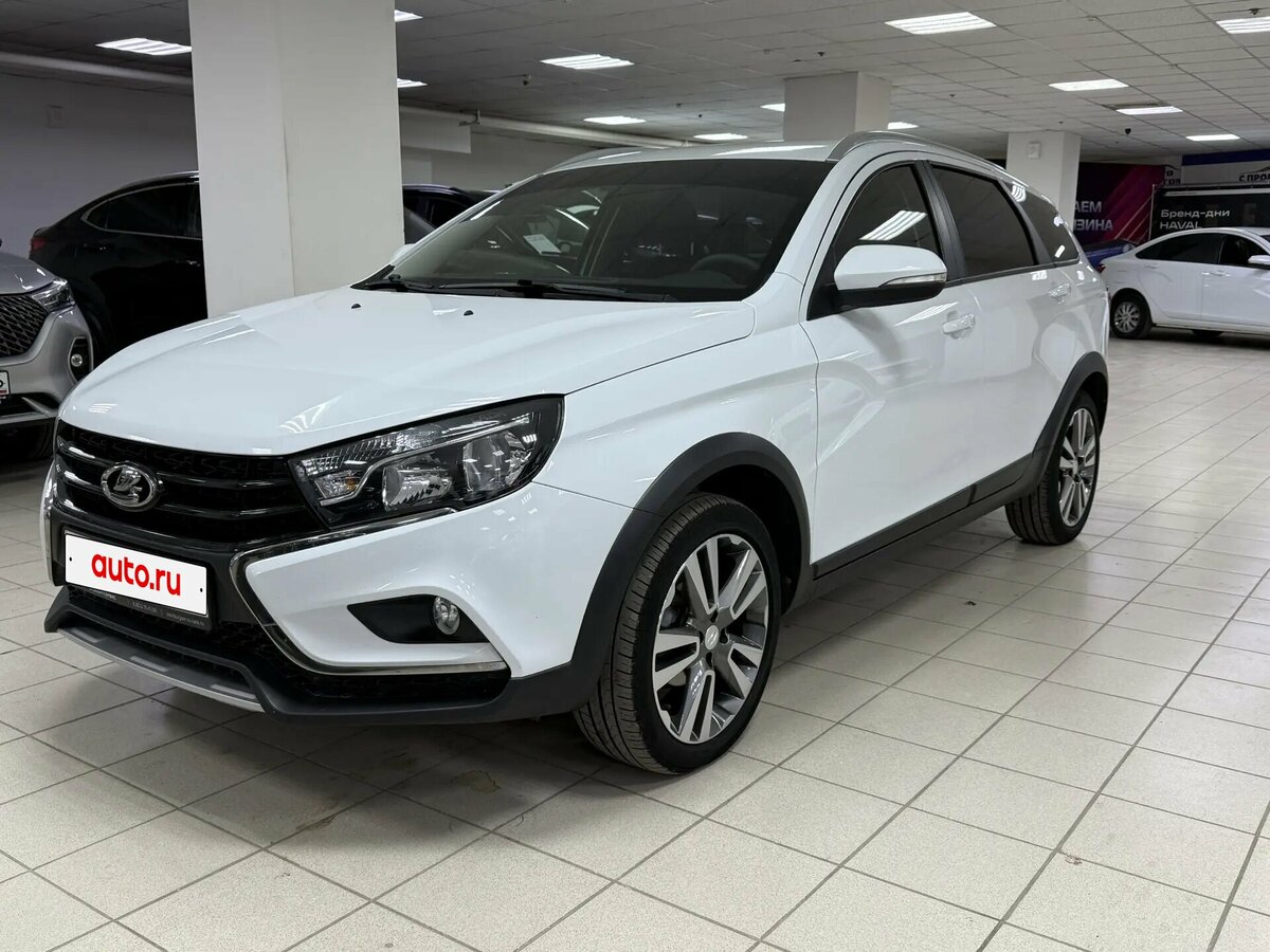 Открыть фотографии: Lada (ВАЗ) Vesta I