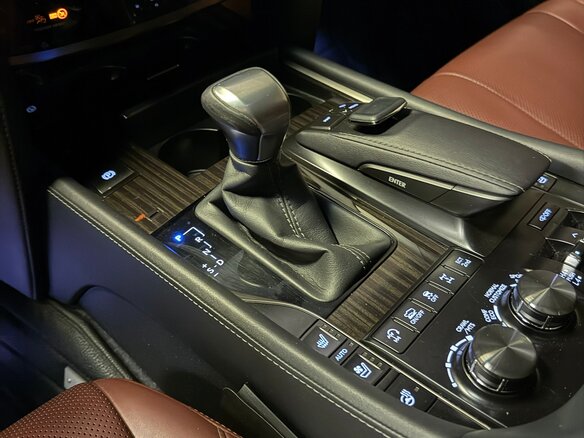 2016 Lexus LX 570 III Рестайлинг 2, чёрный, 6950000 рублей - вид 11
