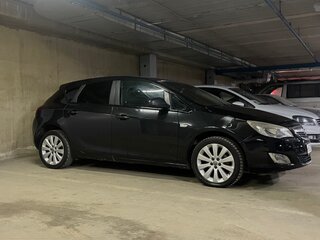 2011 Opel Astra J, чёрный, 400000 рублей, вид 3