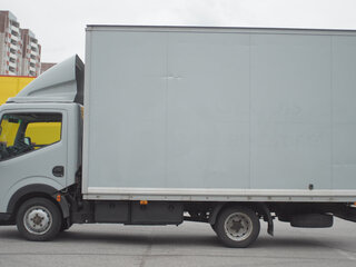 2010 Nissan Cabstar, серебристый, 1550000 рублей, вид 4