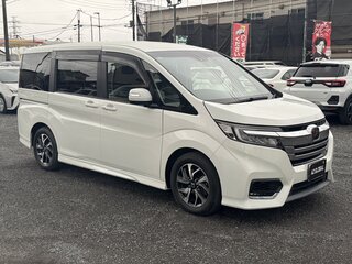2017 Honda Stepwgn Spada V Рестайлинг, белый, 1700600 рублей, вид 1
