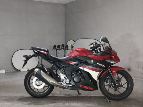 2018 Suzuki GSX 250 R, красный, 310000 рублей, вид 2