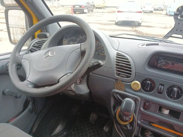 2003 Mercedes-Benz Sprinter, жёлтый, 770000 рублей - вид 7