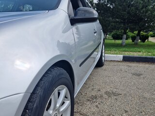 2004 Volkswagen Golf V, серебристый, 620000 рублей, вид 4