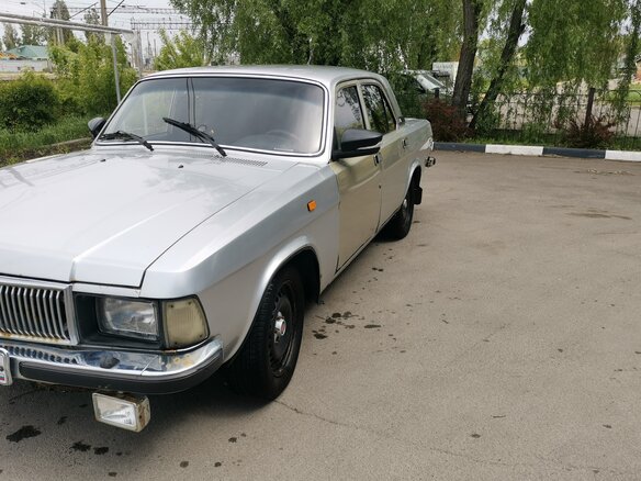 2002 ГАЗ 3102 «Волга», серебристый, 250000 рублей