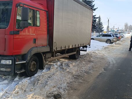 2008 MAN TGL, красный, 3500000 рублей, вид 3