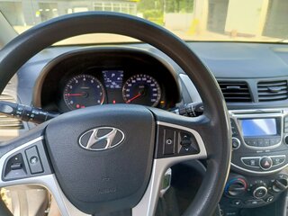2012 Hyundai Solaris I, серый, 690000 рублей, вид 5