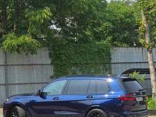 2024 BMW X7 40i I (G07) Рестайлинг, синий, 14268383 рублей, вид 4