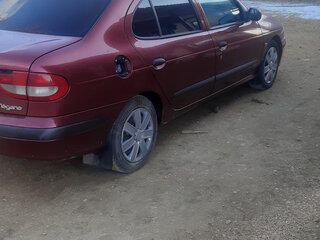 2000 Renault Megane I Рестайлинг, красный, 450000 рублей, вид 3
