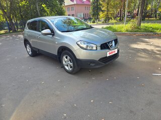 2013 Nissan Qashqai I Рестайлинг, серебристый, 890000 рублей, вид 2