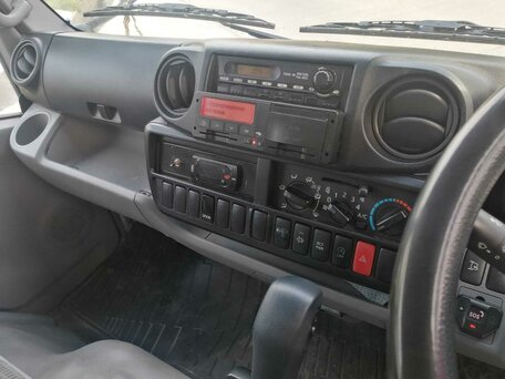 2015 Toyota Dyna, белый, 3300000 рублей, вид 4