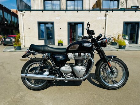2017 Triumph Bonneville T100, чёрный, 820000 рублей, вид 1