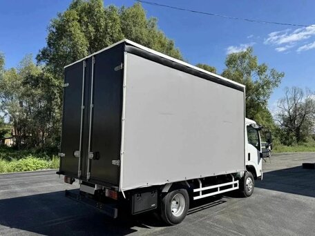 2024 Isuzu Elf (N-series), белый, 3300000 рублей, вид 4