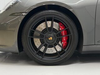 2022 Porsche 911 Carrera 4 GTS VIII (992), серый, 17534000 рублей, вид 5