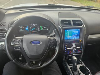 2015 Ford Explorer V Рестайлинг, белый, 2450000 рублей, вид 4