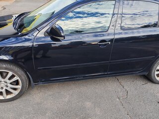 2011 Skoda Octavia II (A5) Рестайлинг, чёрный, 700000 рублей, вид 3