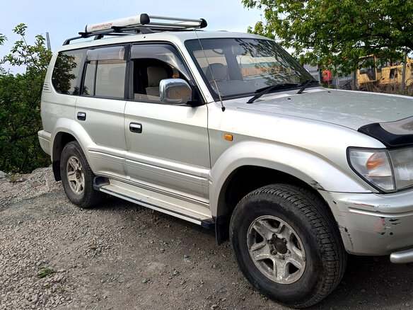 1998 Toyota Land Cruiser Prado 90 Series, серебристый, 1370000 рублей - вид 5