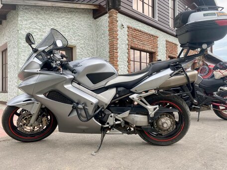 2006 Honda VFR 800, серый, 480000 рублей, вид 4