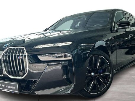 BMW 7 серии VII (G70)