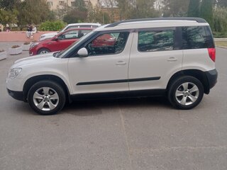 2013 Skoda Yeti I, белый, 890000 рублей, вид 4
