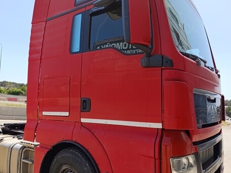2011 MAN TGX, красный, 3500000 рублей, вид 4