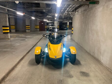 2009 BRP Can-Am Spyder, жёлтый, 975000 рублей, вид 2