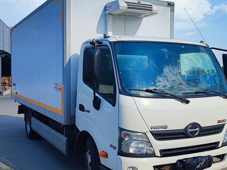 2018 Toyota Hino, белый, 2150000 рублей, вид 2