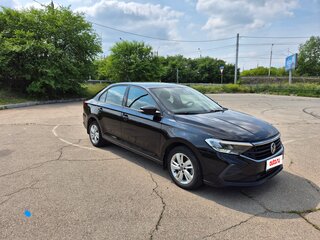 2021 Volkswagen Polo VI, чёрный, 1500000 рублей, вид 2