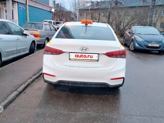 2018 Hyundai Solaris II, белый, 830000 рублей, вид 2