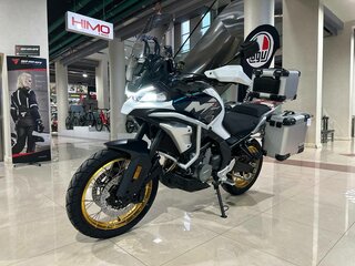 CFMoto 700MT