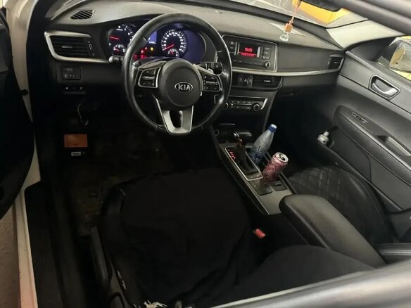 2019 Kia Optima IV Рестайлинг, белый, 854000 рублей - вид 9