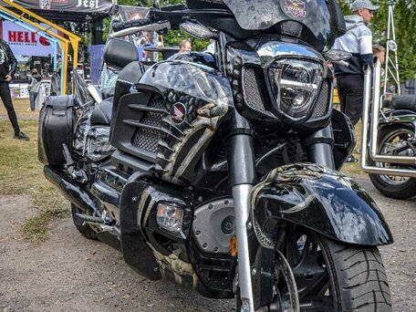 2015 Honda Valkyrie 1800, чёрный, 1400000 рублей, вид 1