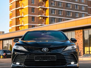 2021 Toyota Camry VIII (XV70), чёрный, 2750000 рублей, вид 2