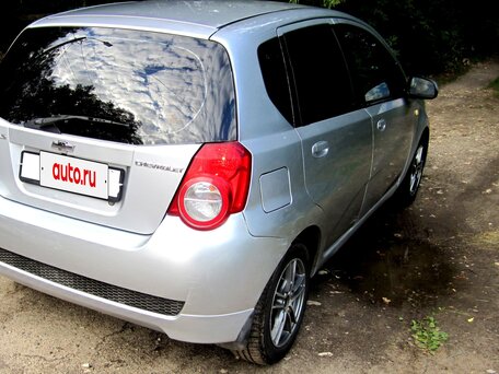 2010 Chevrolet Aveo I Рестайлинг, серебристый, 285000 рублей, вид 1
