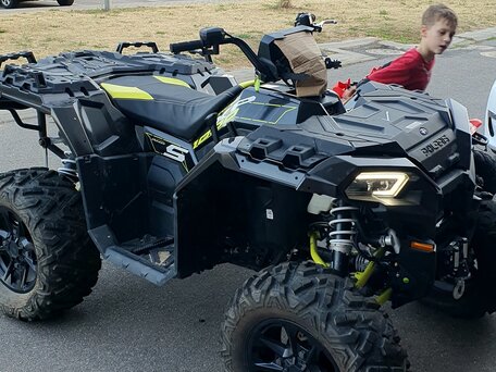 2022 Polaris Sportsman 1000, чёрный, 998000 рублей, вид 3