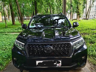 2019 Toyota Land Cruiser Prado 150 Series Рестайлинг 2, чёрный, 4300000 рублей, вид 2