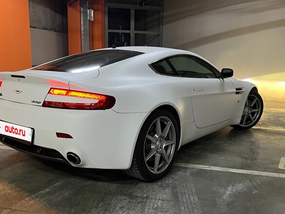 2007 Aston Martin V8 Vantage III, белый, 5100000 рублей - вид 4