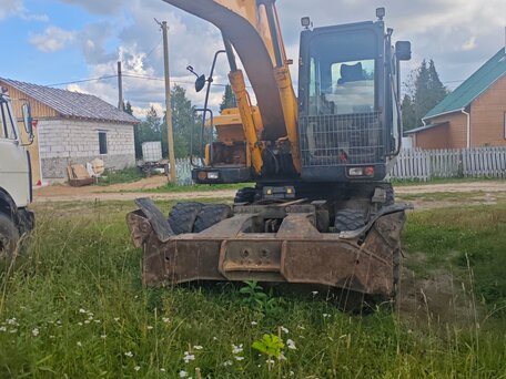 2010 Hyundai R170W, жёлтый, 7000000 рублей, вид 1
