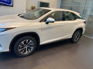 2020 Lexus RX 300 IV Рестайлинг, белый, 5500000 рублей, вид 3