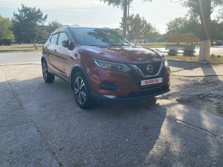2021 Nissan Qashqai II Рестайлинг, красный, 2800000 рублей, вид 2